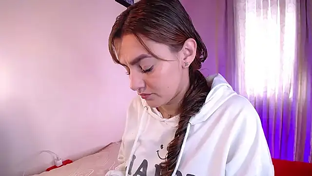 Snapshot of Lu_perez chatting on 7, 10, 2025 Lu perez online show from 7, 10, 2025