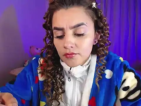 Snapshot of Lu_perez chatting on 20, 10, 2025 Lu perez online show from 20, 10, 2025