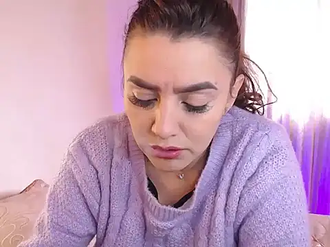 Snapshot of Lu_perez chatting on 14, 10, 2025 Lu perez online show from 14, 10, 2025