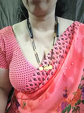 Snapshot of bhuvana555 chatting on 6, 6, 2026 bhuvana555 online show from 6, 6, 2026
