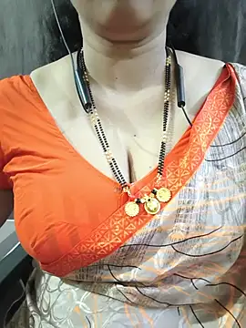 Snapshot of bhuvana555 chatting on 17, 7, 2026 bhuvana555 online show from 17, 7, 2026