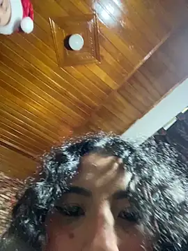 G Poseidon y Cloe online show from 4, 12, 2024