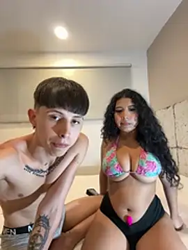 G Poseidon y Cloe online show from 21, 12, 2024