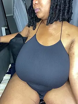 Snapshot of MayaPassion chatting on 9, 6, 2026 MayaPassion online show from 9, 6, 2026