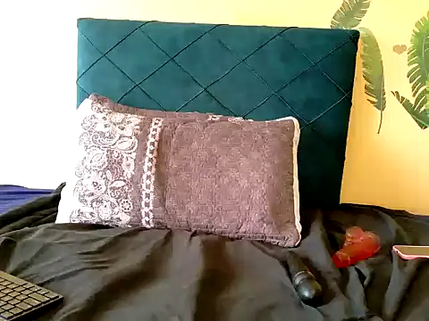 chloechrome online show from 20, 9, 2025