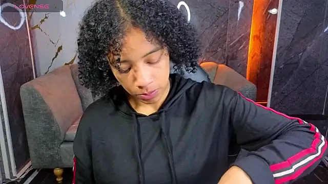 Violeth b online show from 8, 11, 2025