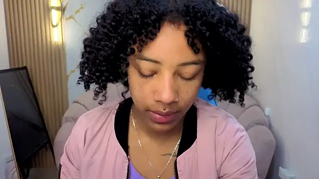 Violeth b online show from 8, 10, 2025