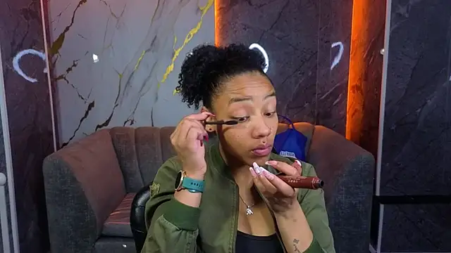 Violeth b online show from 10, 11, 2025