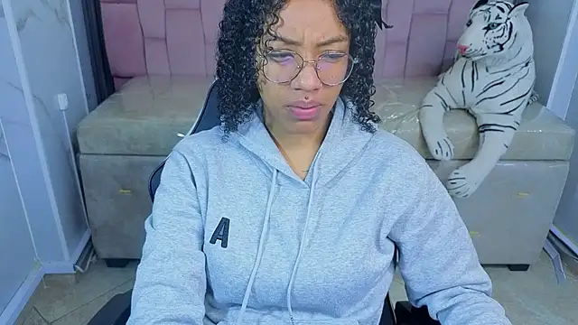 Violeth b online show from 5, 3, 2026