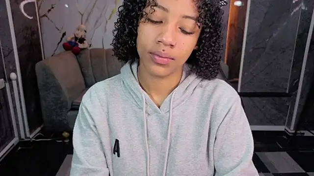 Violeth b online show from 11, 4, 2026