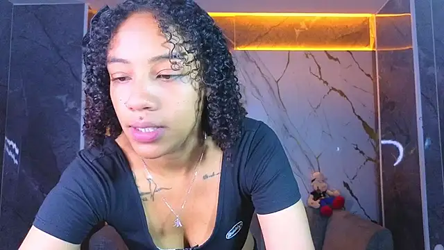 Snapshot of Violeth_b chatting on 11, 7, 2026 Violeth b online show from 11, 7, 2026