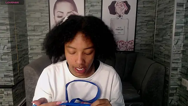 Violeth b online show from 3, 10, 2025