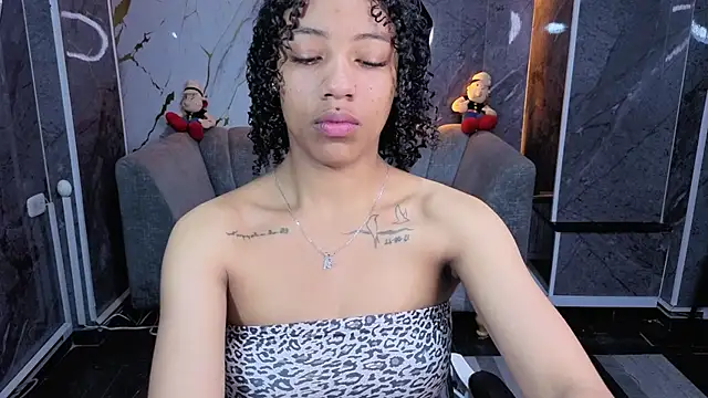 Snapshot of Violeth_b chatting on 24, 4, 2026 Violeth b online show from 24, 4, 2026