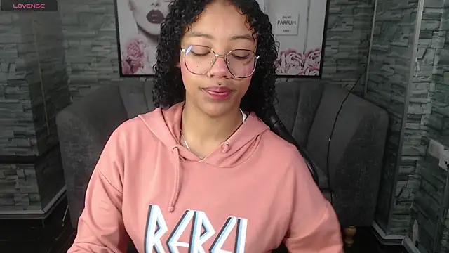 Violeth b online show from 6, 10, 2025