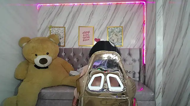 Violeth b online show from 19, 9, 2025