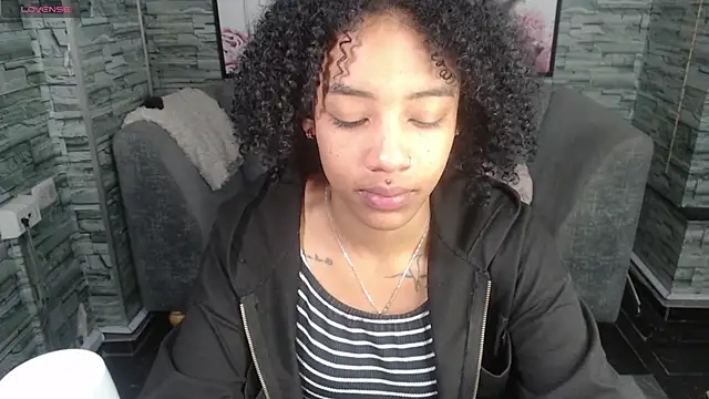 Violeth b online show from 26, 9, 2025