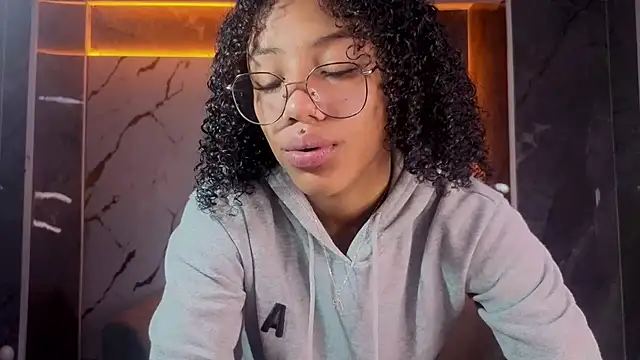 Violeth b online show from 7, 2, 2026