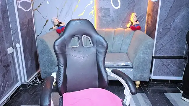 Violeth b online show from 7, 4, 2026