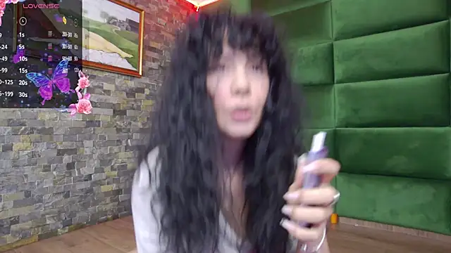 Snapshot of SelenSummer chatting on 5, 2, 2026 SelenSummer online show from 5, 2, 2026