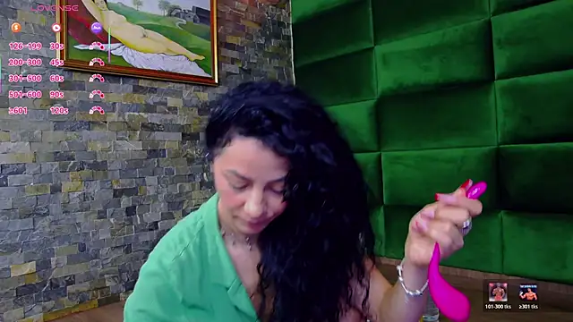 Snapshot of SelenSummer chatting on 7, 6, 2026 SelenSummer online show from 7, 6, 2026