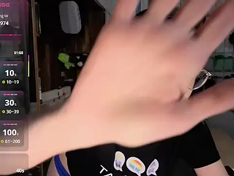 LisandreLaVenale online show from 28, 11, 2025