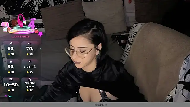 LisandreLaVenale online show from 15, 11, 2025