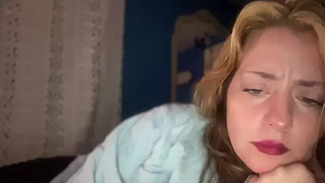 SkarlettRose96 online show from 4, 10, 2025