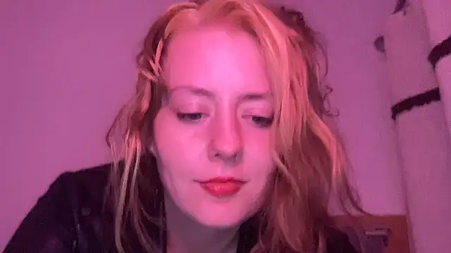 SkarlettRose96 online show from 28, 9, 2025