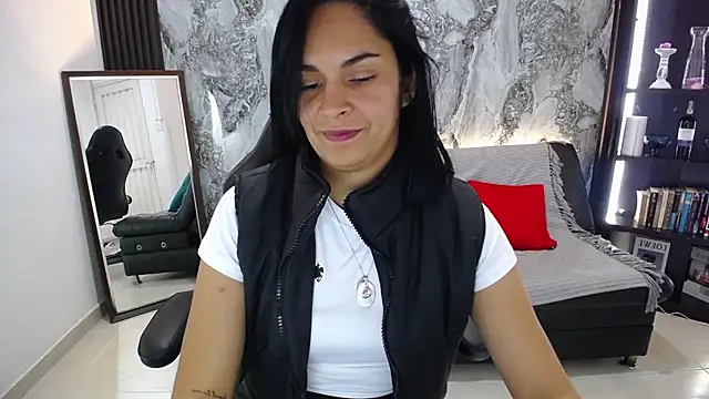 Carlota milf 30 online show from 19, 10, 2025