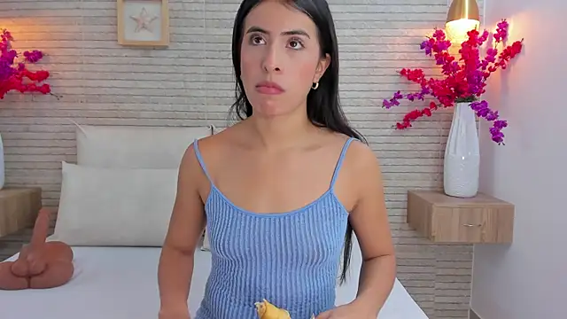 IssabellaLopez online show from 10, 10, 2025