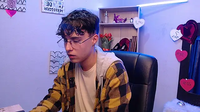 Jeam hot online show from 18, 3, 2025