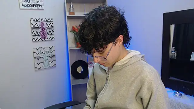 Jeam hot online show from 13, 1, 2025