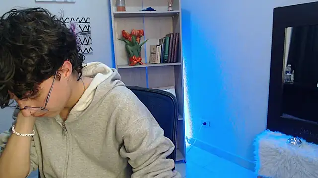 Jeam hot online show from 14, 1, 2025