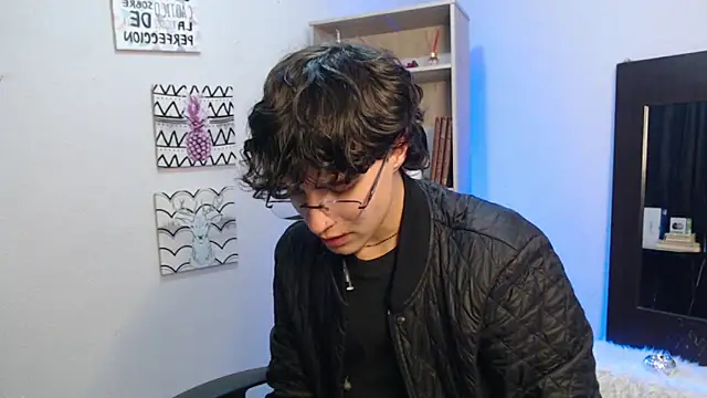 Jeam hot online show from 30, 1, 2025