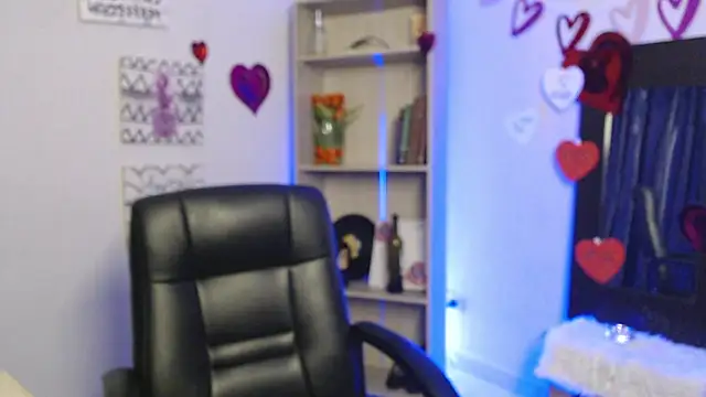 Jeam hot online show from 18, 2, 2025