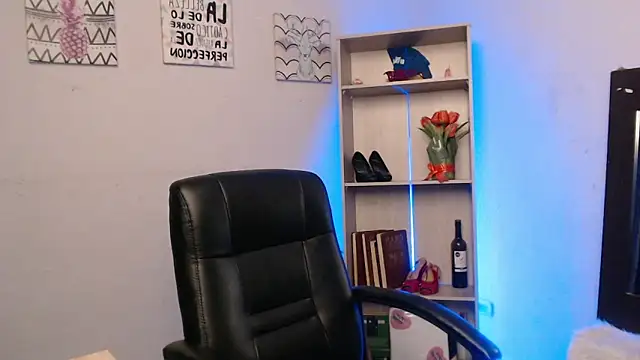 Jeam hot online show from 9, 9, 2025