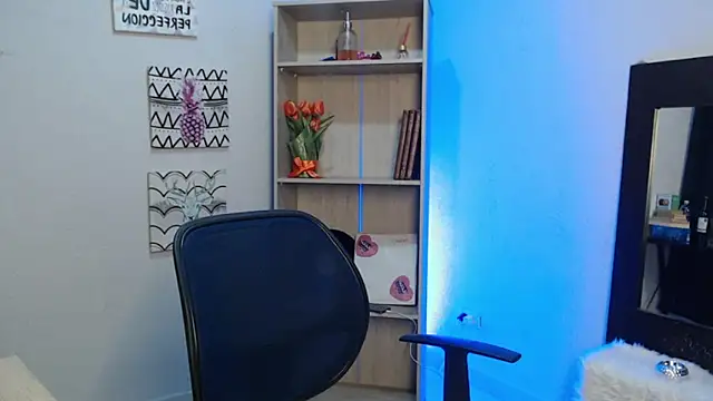 Jeam hot online show from 23, 1, 2025