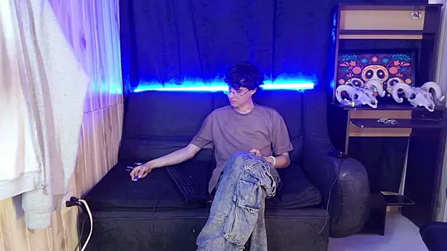 Jeam hot online show from 14, 2, 2025