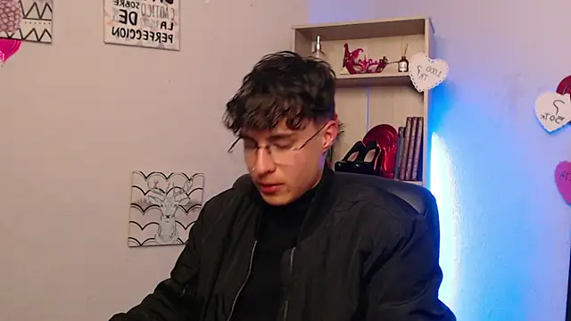 Jeam hot online show from 21, 3, 2025