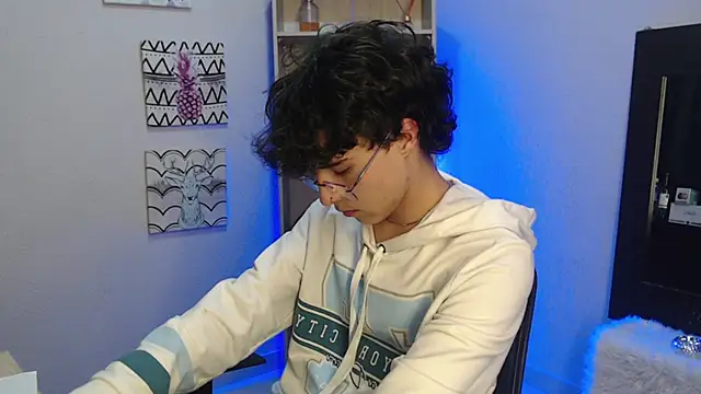 Jeam hot online show from 18, 1, 2025