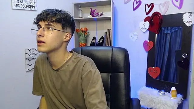 Jeam hot online show from 11, 3, 2025