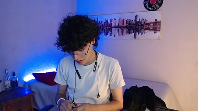 Jeam hot online show from 10, 2, 2025