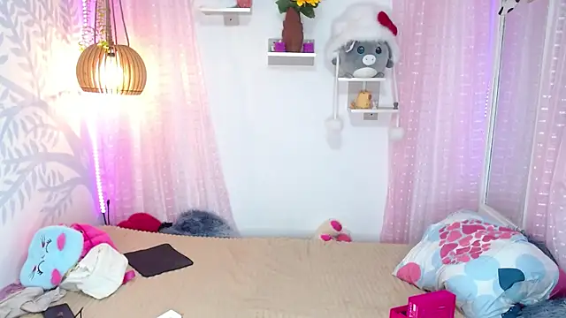 Alison Wiley online show from 4, 12, 2025