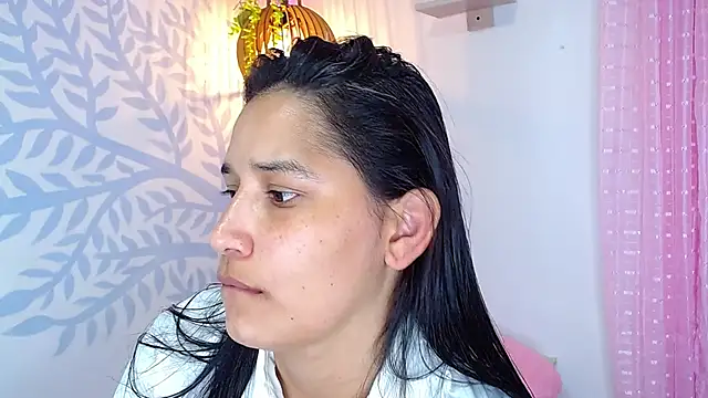 Alison Wiley online show from 5, 4, 2026