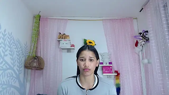 Alison Wiley online show from 28, 11, 2025