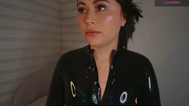 venusleroy  online show from 20, 10, 2025