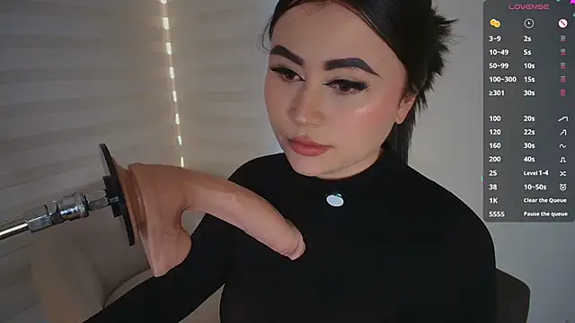 venusleroy  online show from 18, 2, 2026