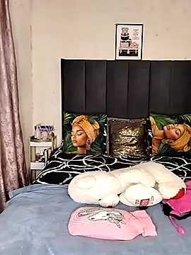 quenliyasa online show from 20, 5, 2026