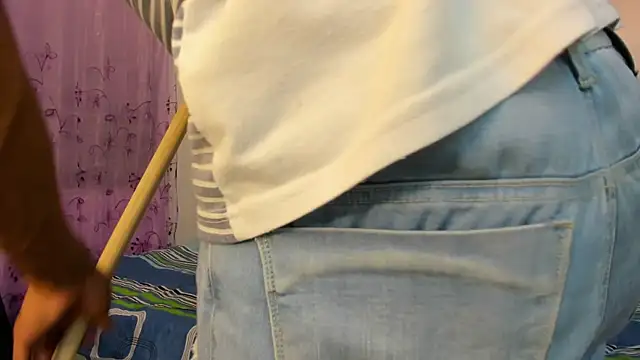 dafnezahiraa  online show from 27, 2, 2025