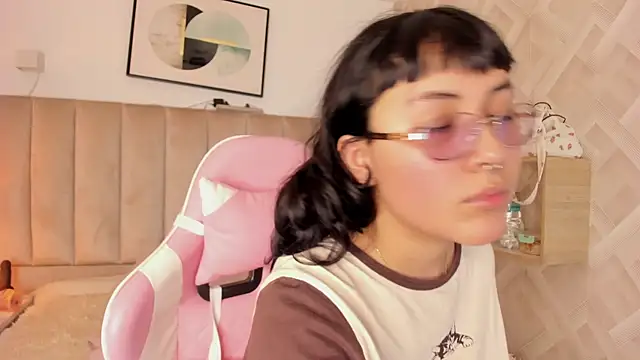 Haru Bonny online show from 25, 2, 2026